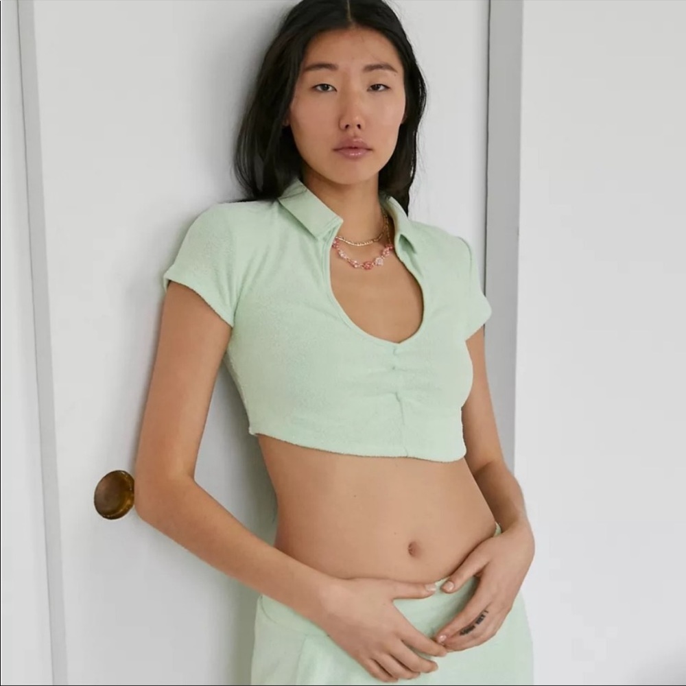 Out from Under Ari Top